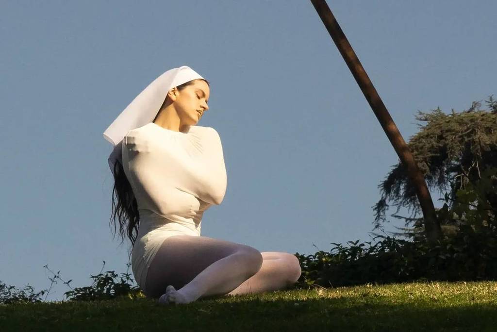 Extended version della copertina di LUX